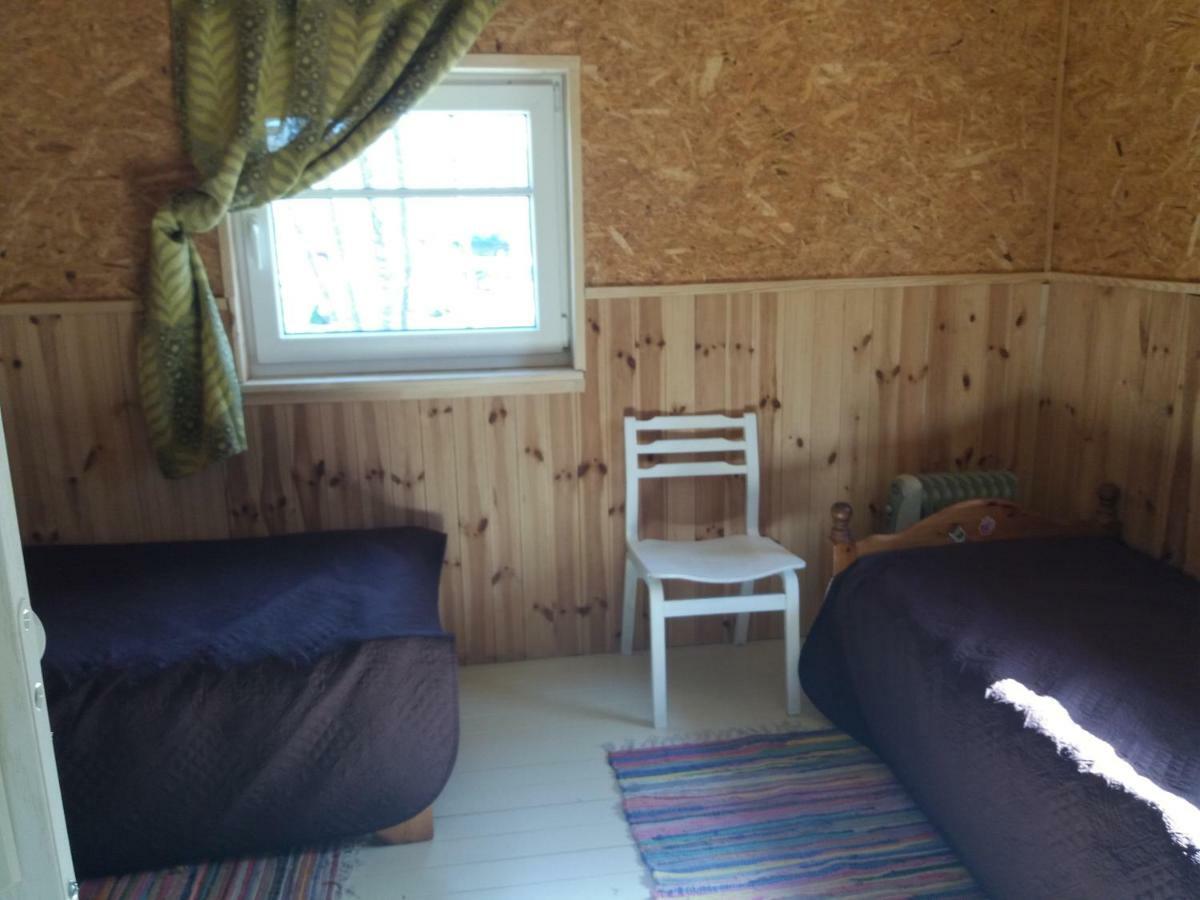 Hueueru Puhkemajad Guest House Huuru Exterior photo